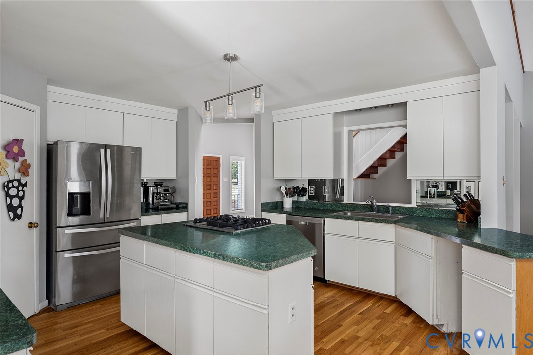 309 Cheswick Ln