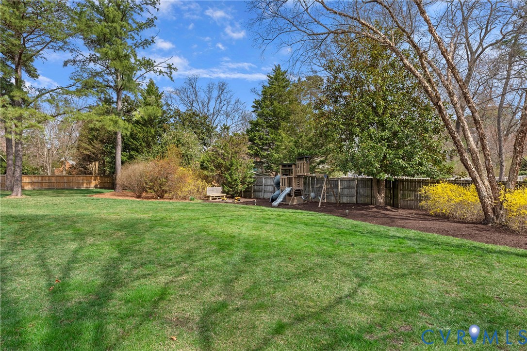 309 Cheswick Ln