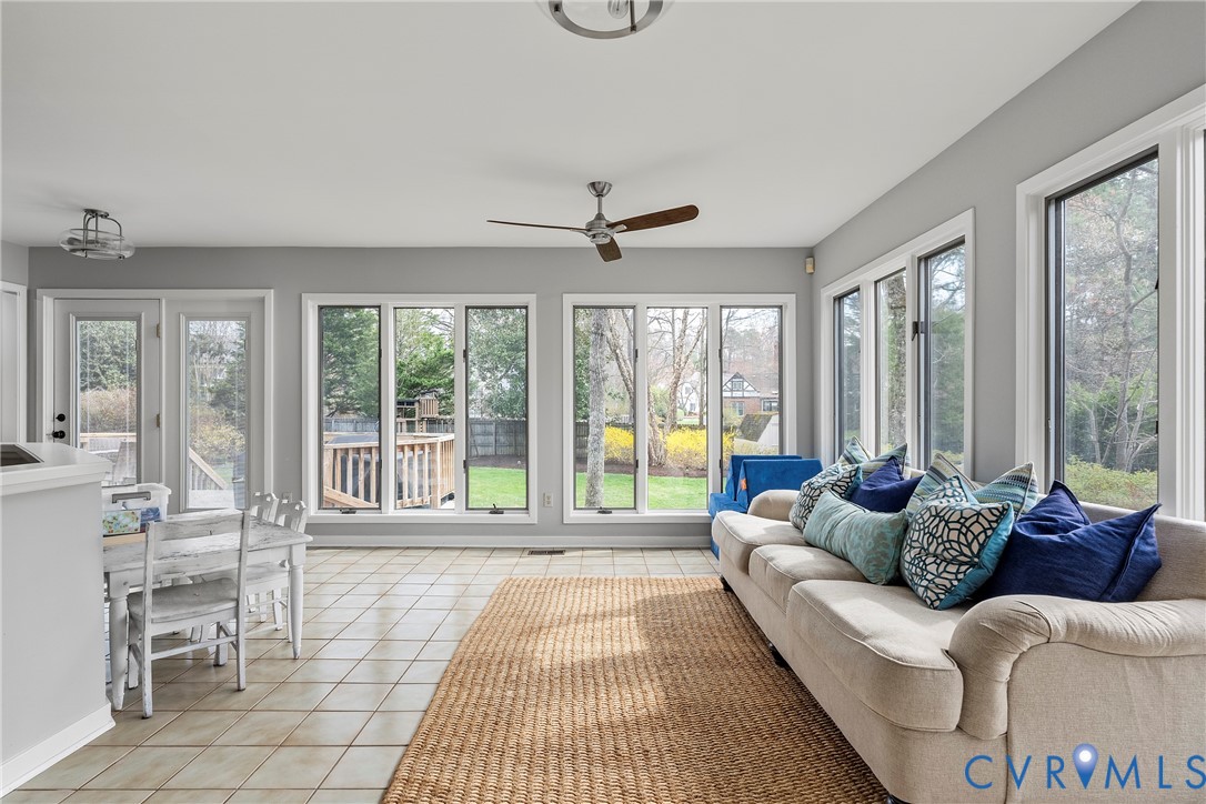 309 Cheswick Ln