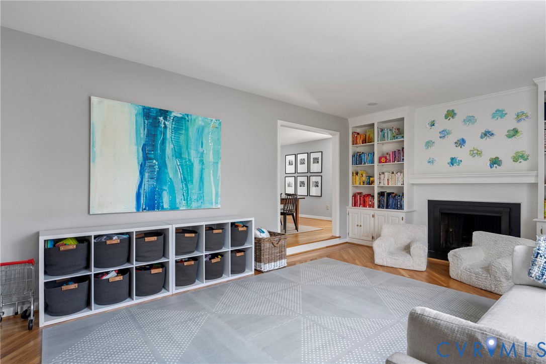 309 Cheswick Ln