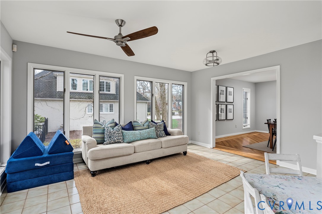 309 Cheswick Ln