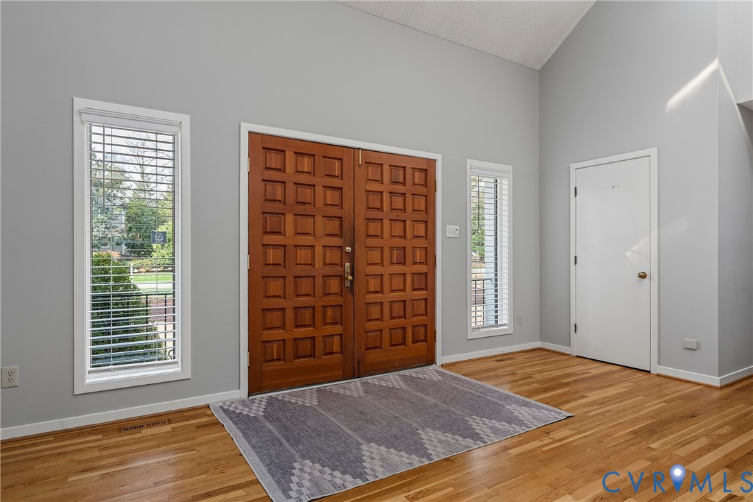309 Cheswick Ln
