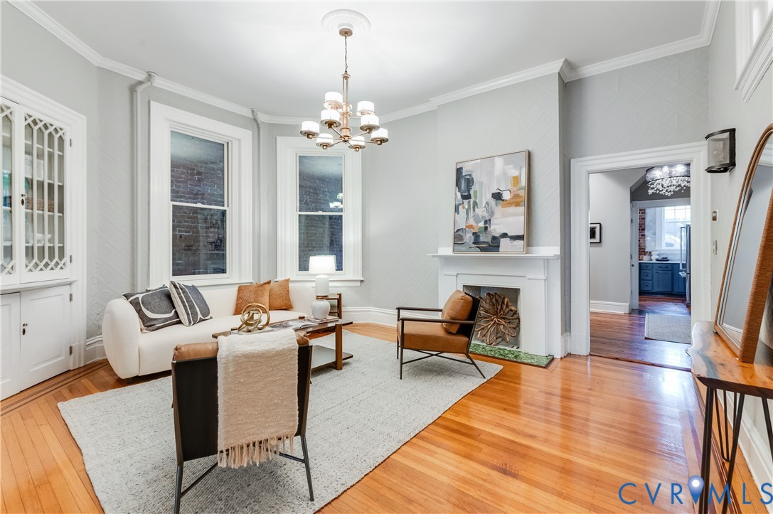 2217 W Grace St