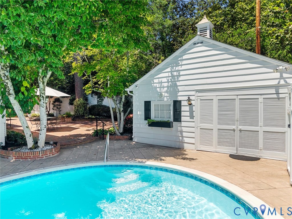 1 Kingsway Ct