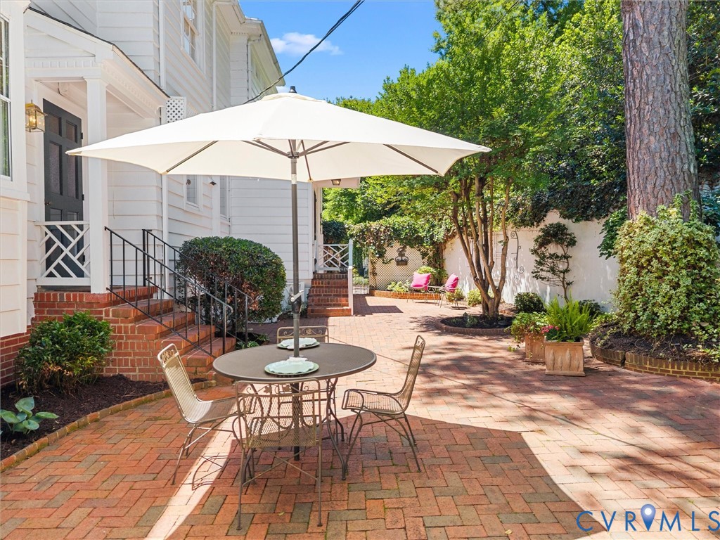 1 Kingsway Ct