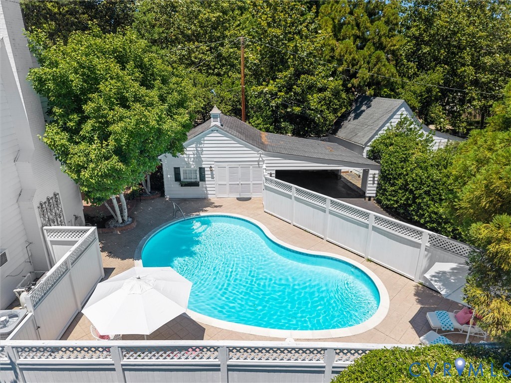 1 Kingsway Ct