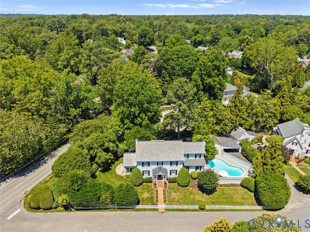 1 Kingsway Ct