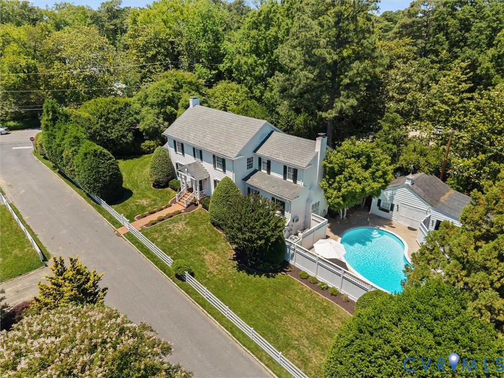 1 Kingsway Ct