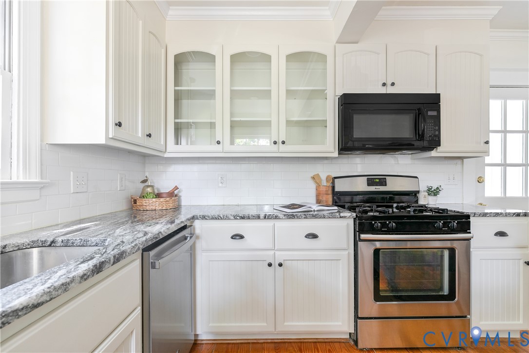 1408 Cedar Ln