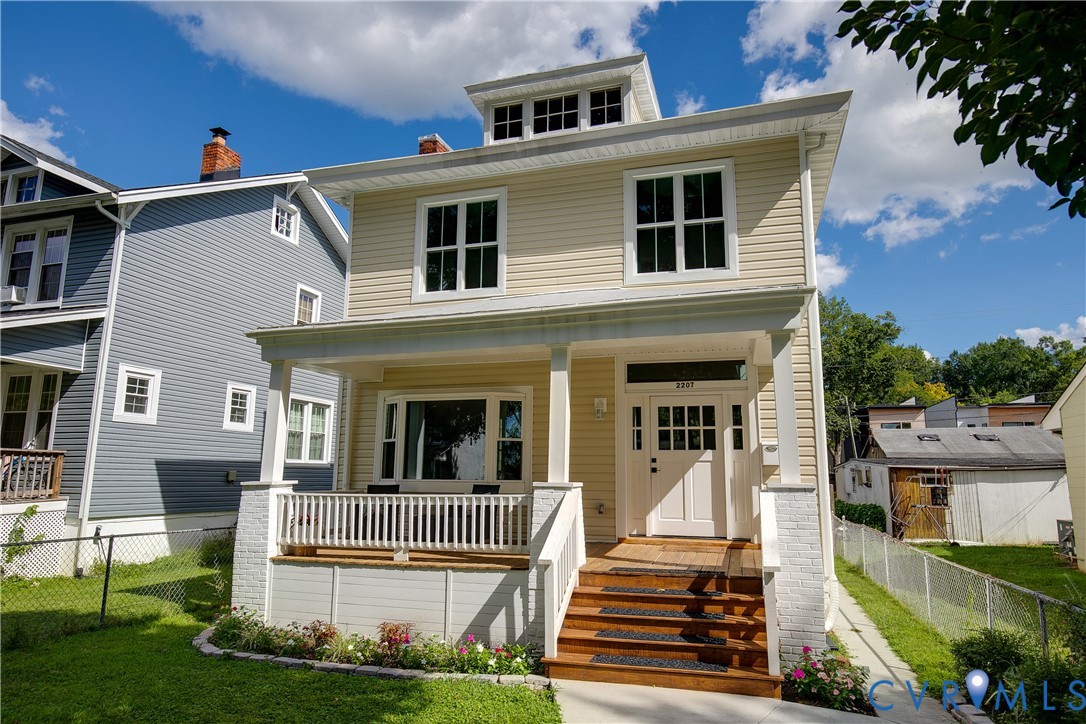 2207 2nd Ave