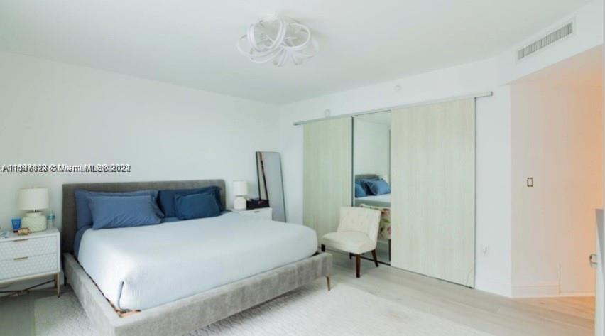 9401 Collins Ave # 1003
