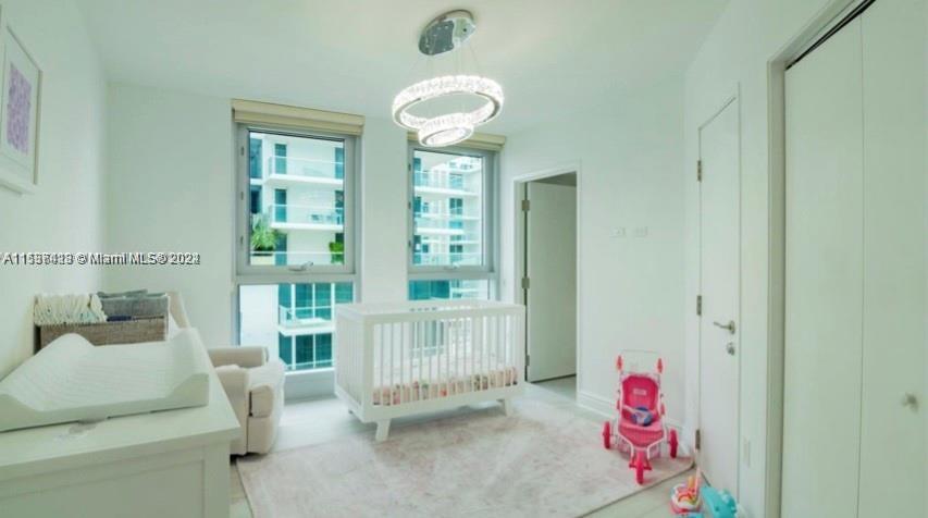 9401 Collins Ave # 1003