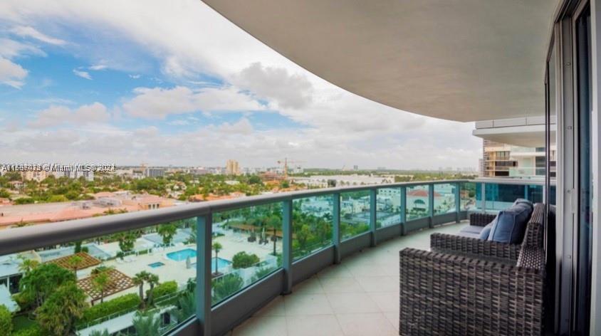 9401 Collins Ave # 1003