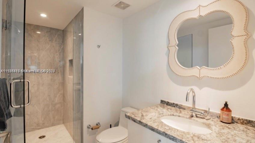 9401 Collins Ave # 1003