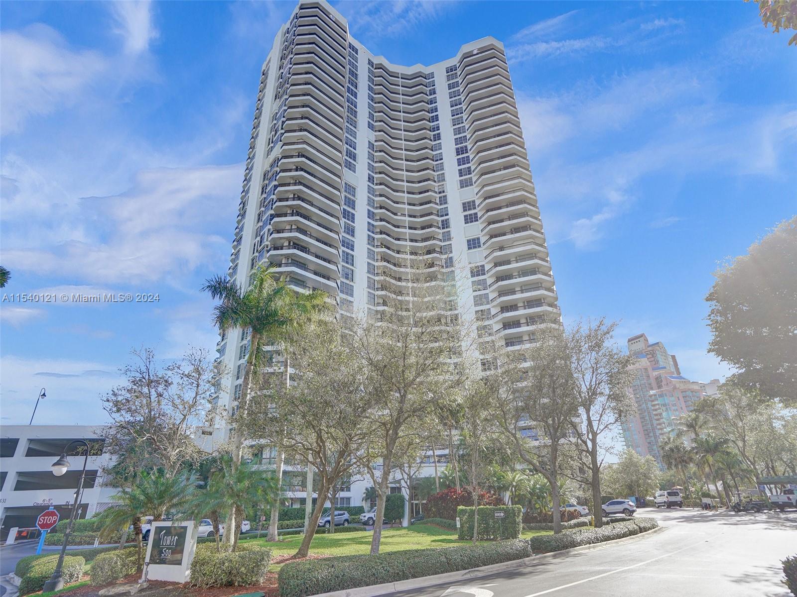 3530 Mystic Pointe Dr # 1014