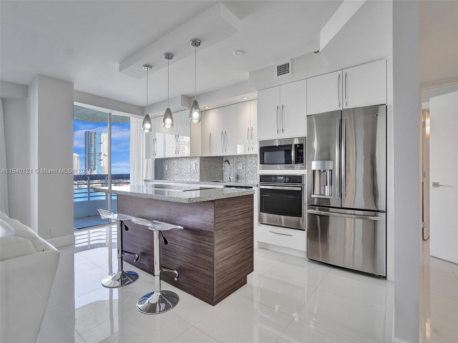 3530 Mystic Pointe Dr # 1014