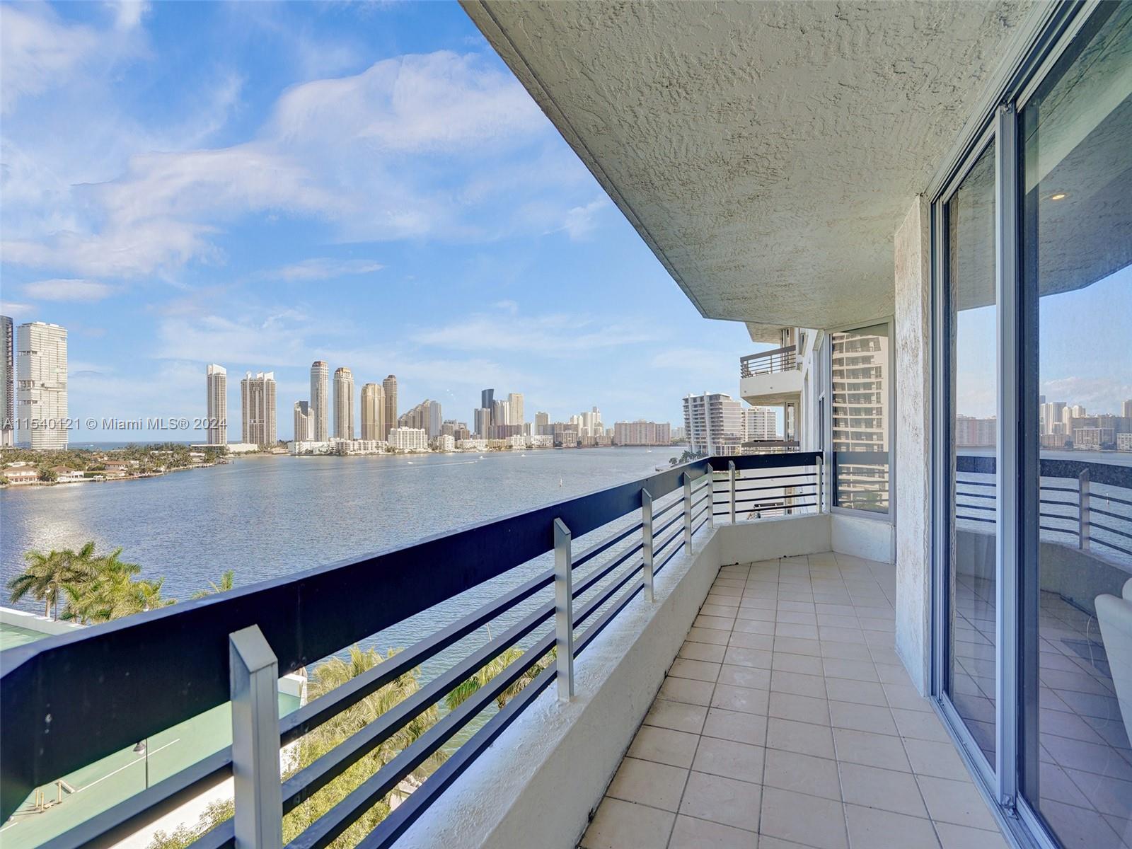 3530 Mystic Pointe Dr # 1014