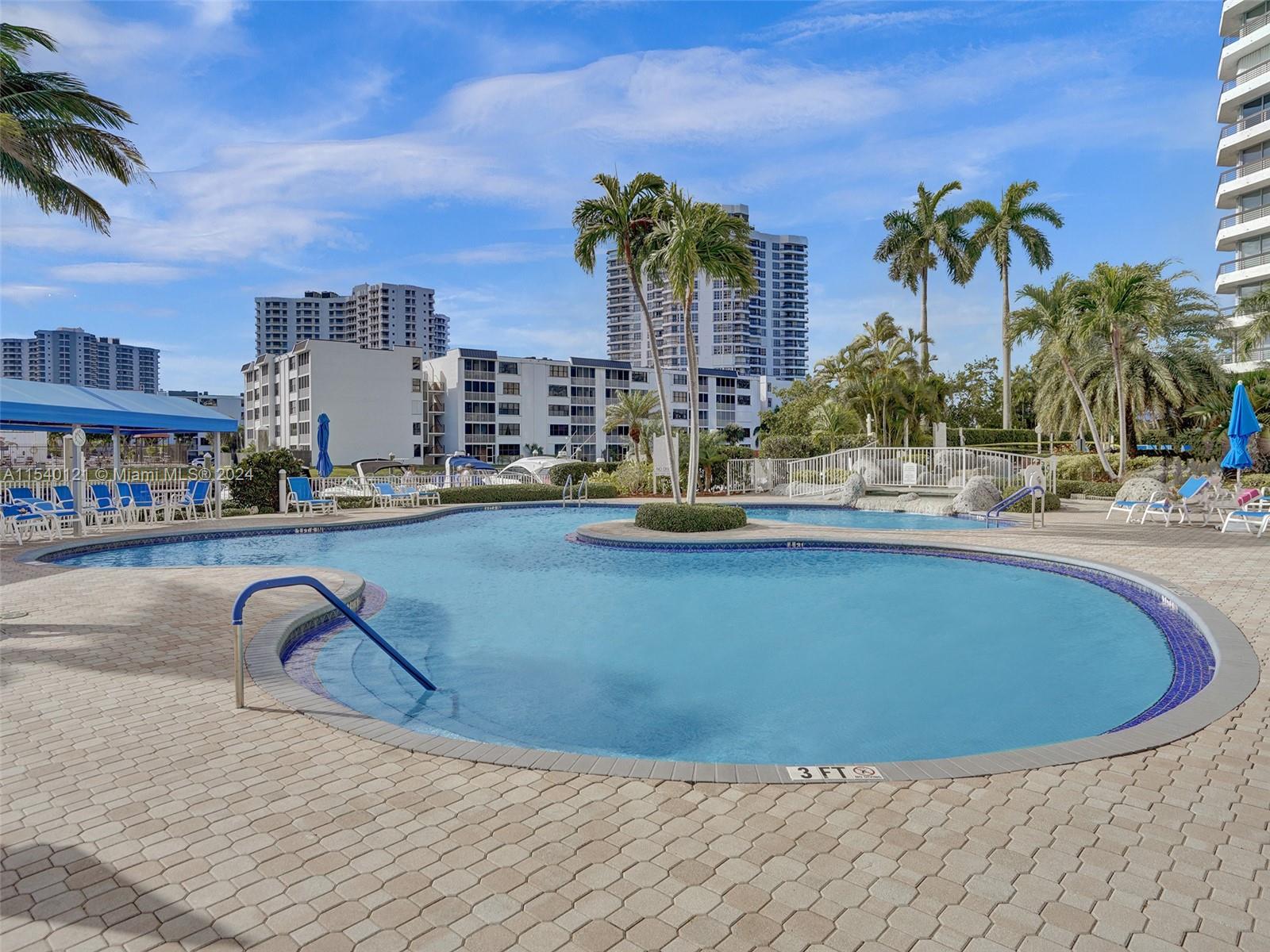 3530 Mystic Pointe Dr # 1014