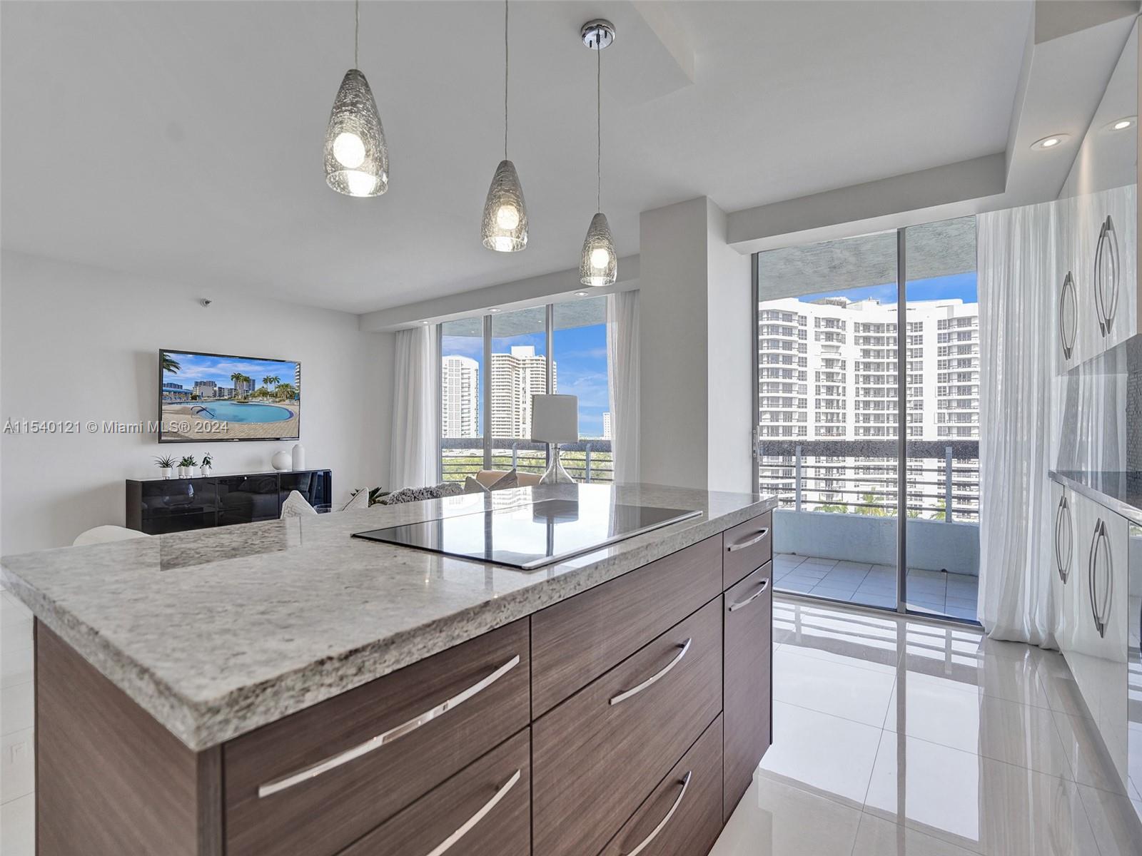 3530 Mystic Pointe Dr # 1014