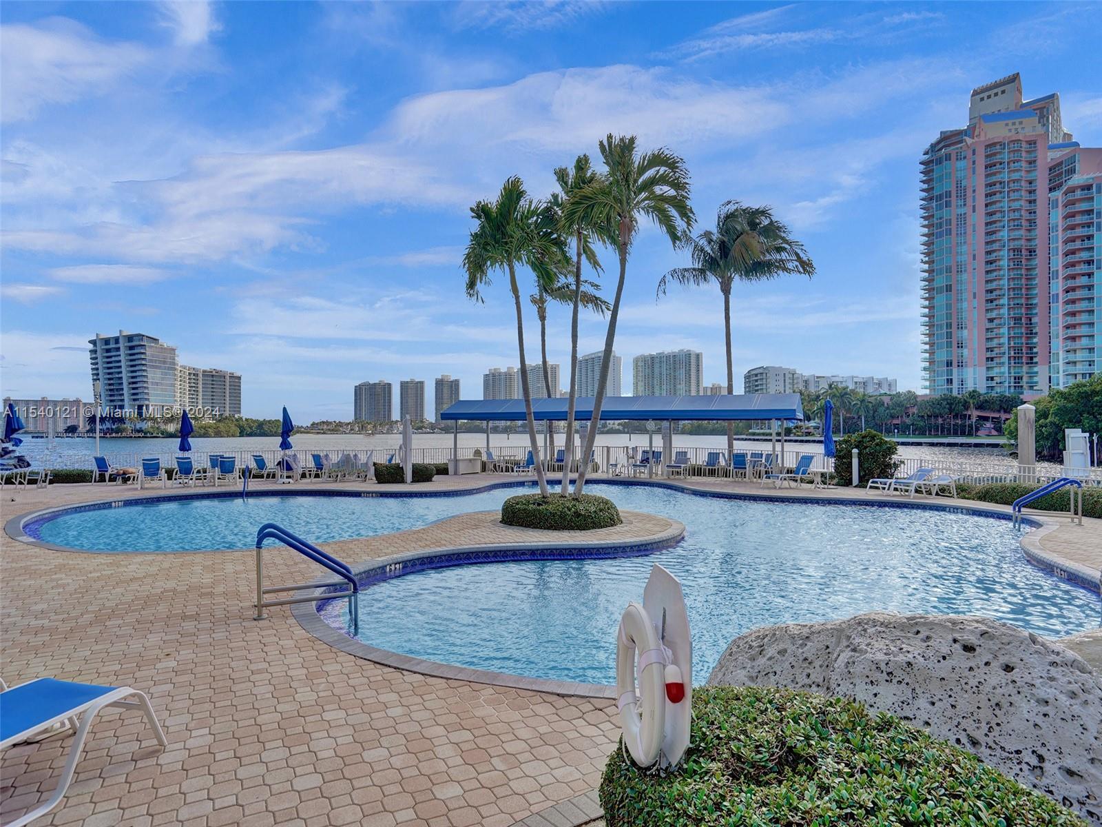 3530 Mystic Pointe Dr # 1014