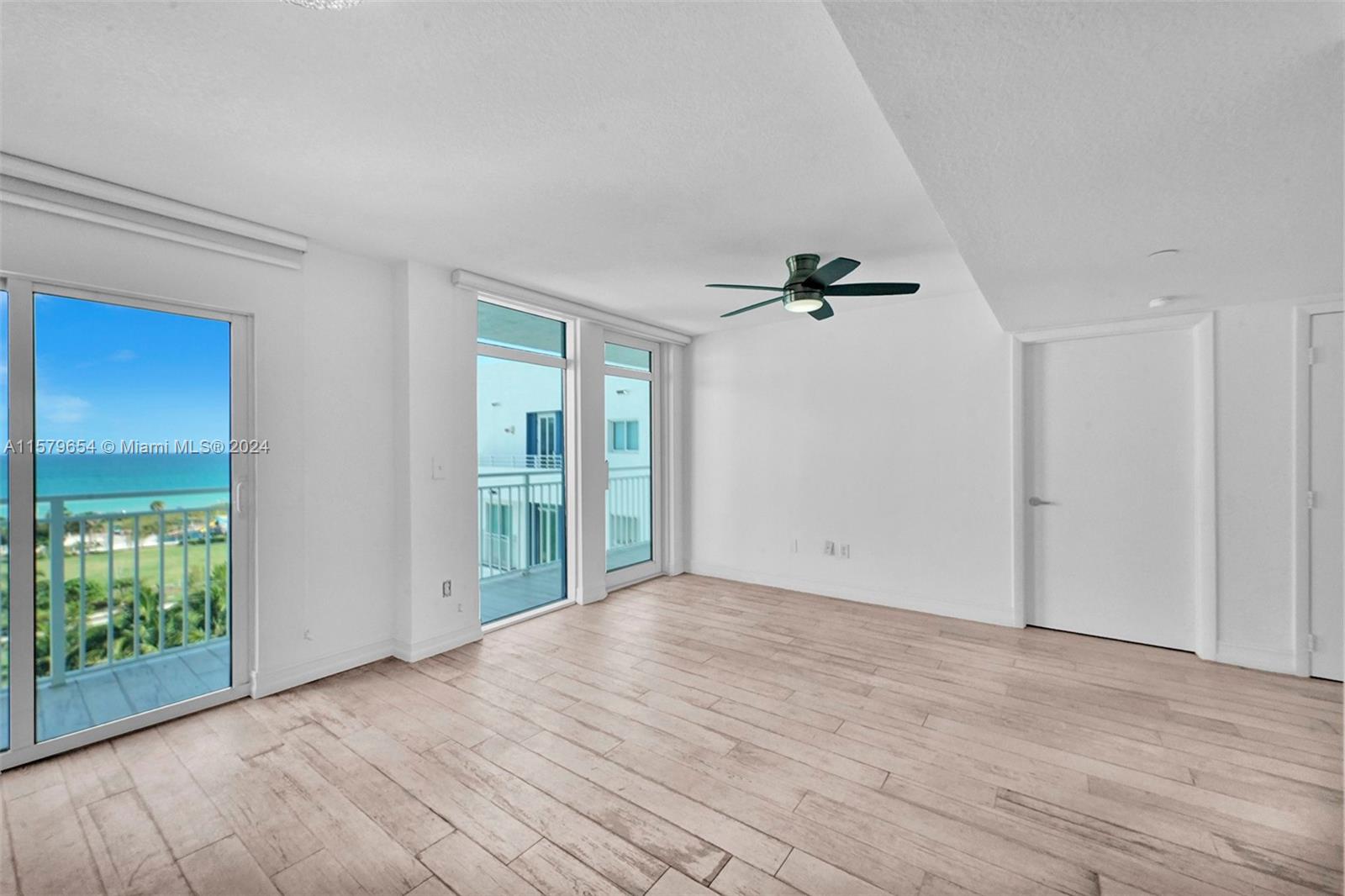 7600 E Collins Ave # 910