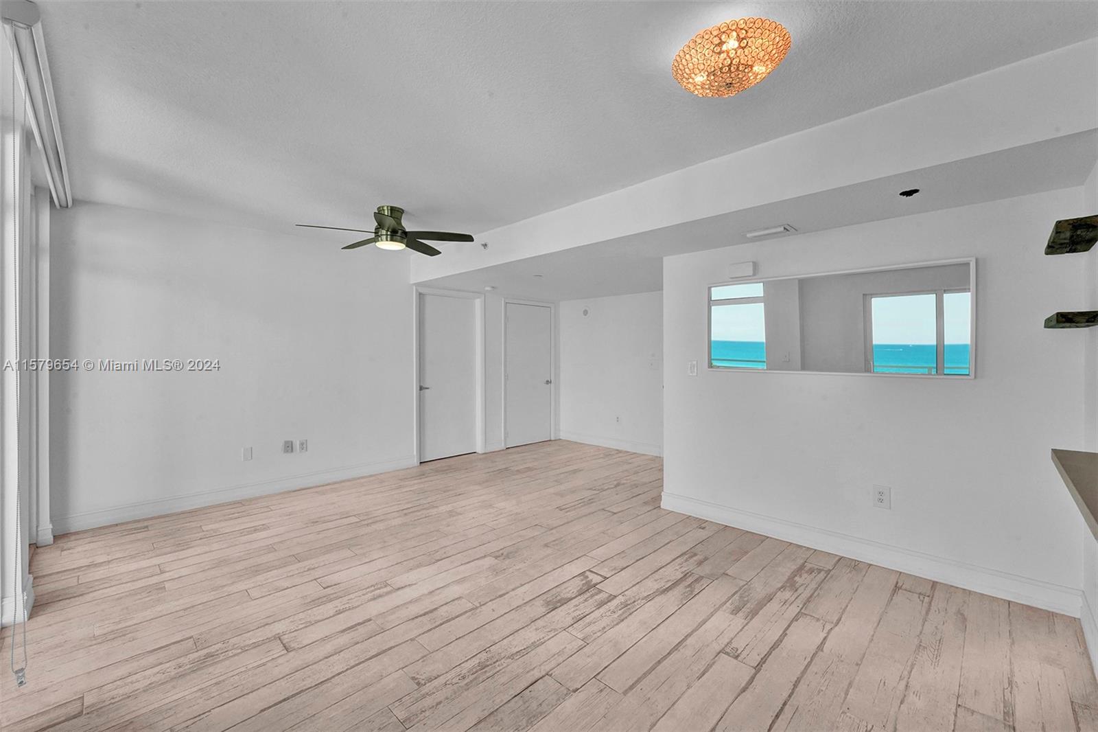 7600 E Collins Ave # 910
