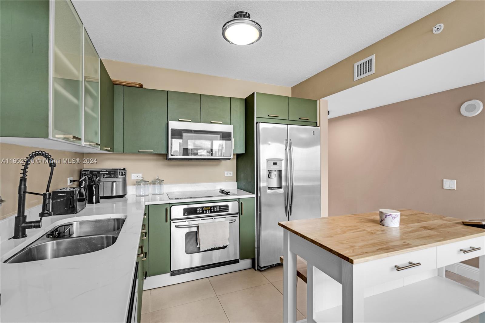 41 SE 5th St # 1703
