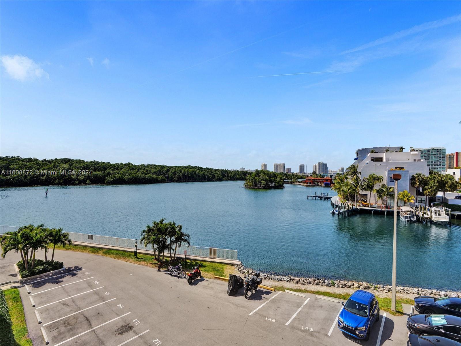 400 Kings Point Dr # 314