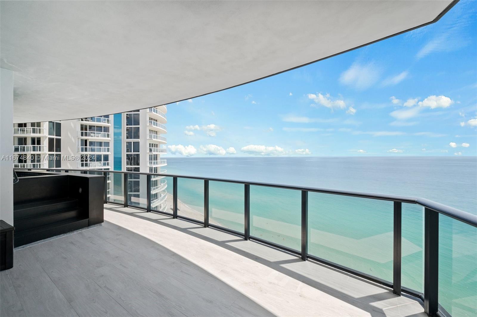 18555 Collins Ave # 2105