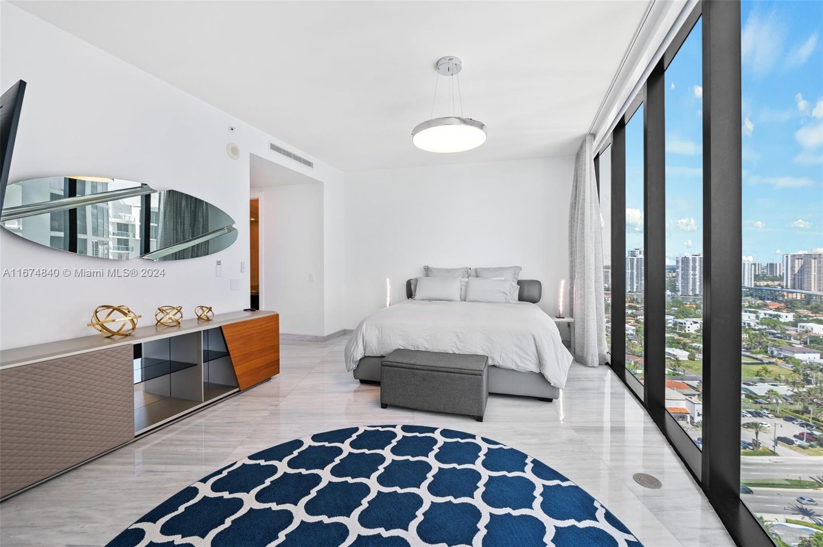 18555 Collins Ave # 2105