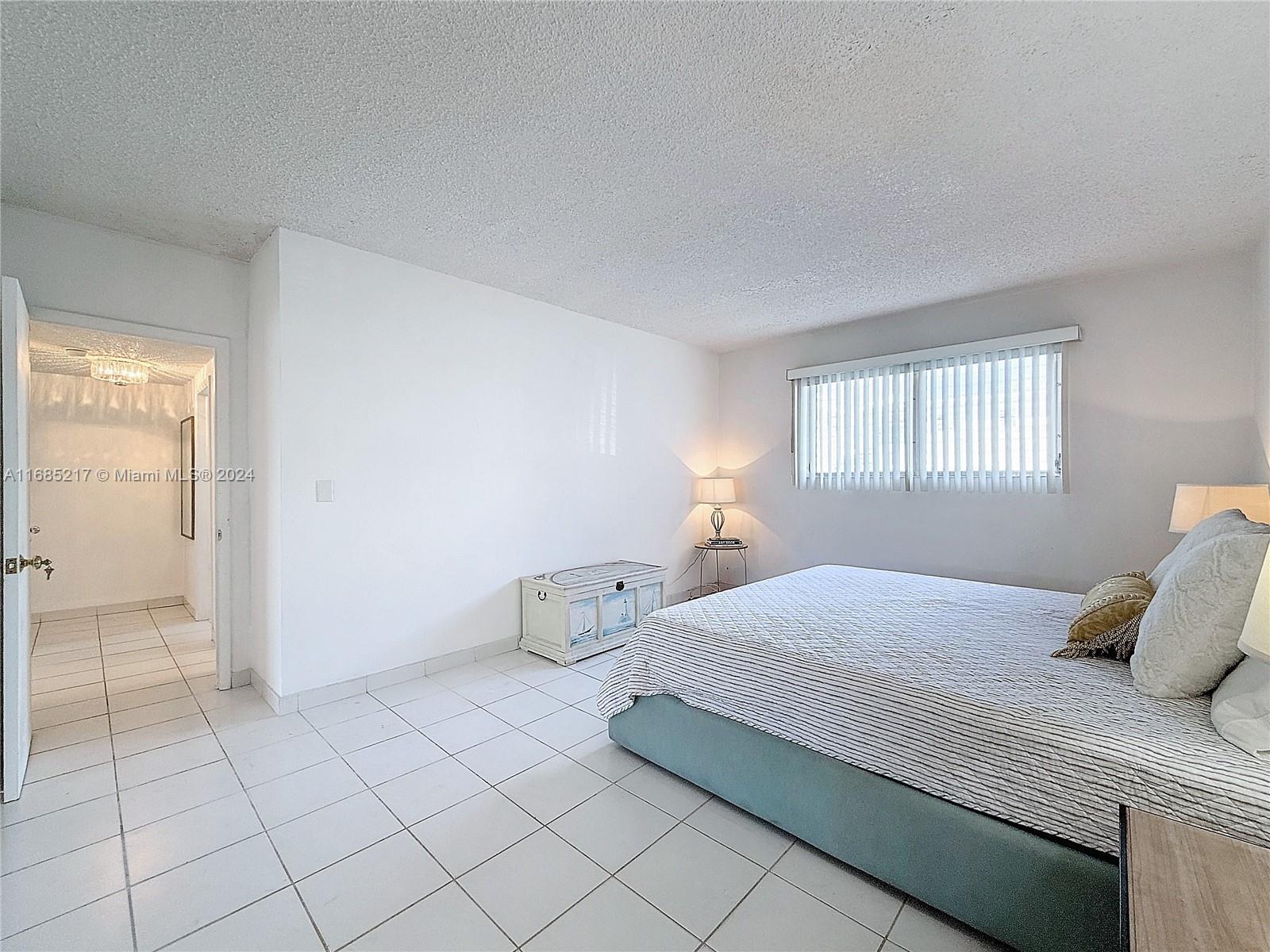 10081 W Bay Harbor Dr # 1