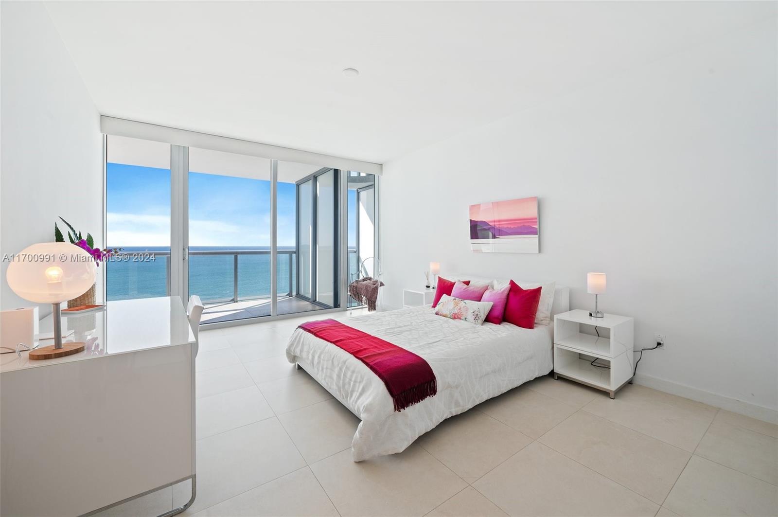 6799 Collins Ave Unit: CPH04