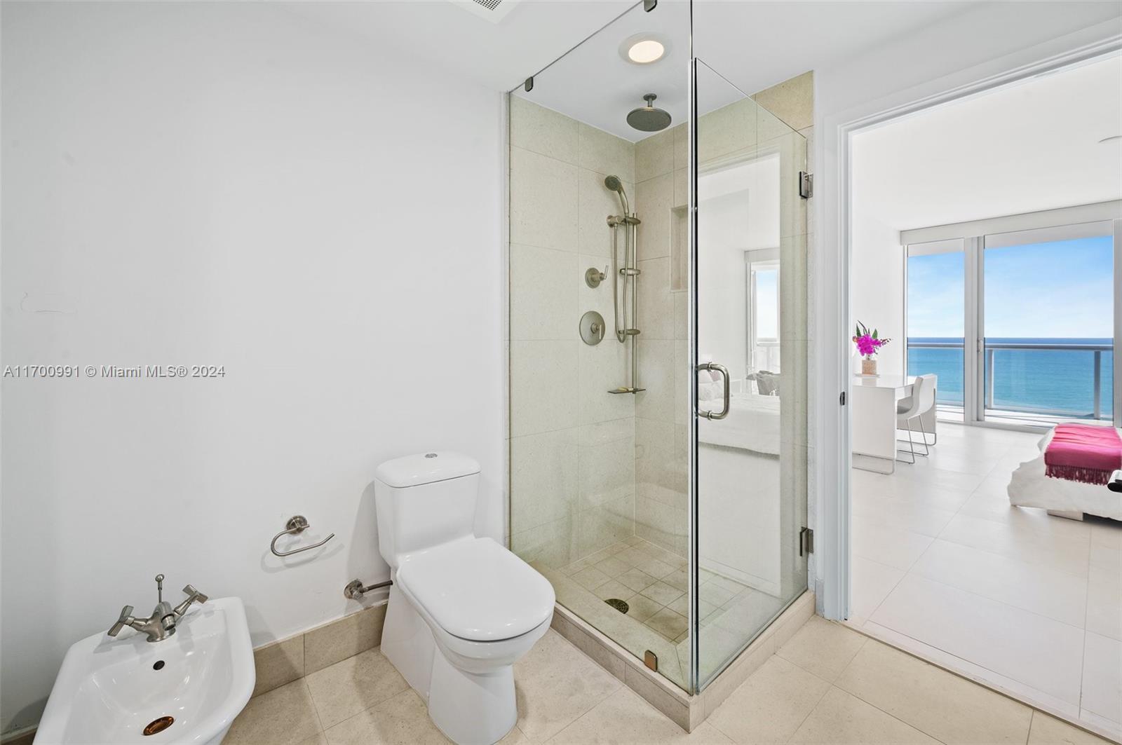 6799 Collins Ave Unit: CPH04