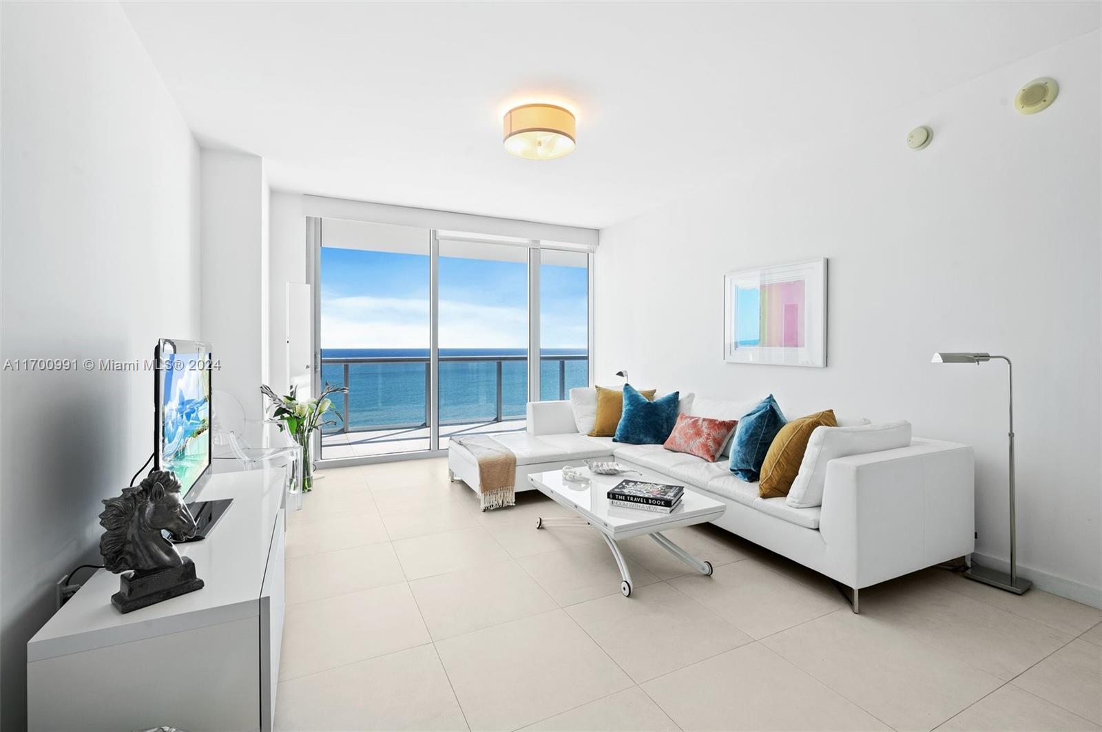 6799 Collins Ave Unit: CPH04