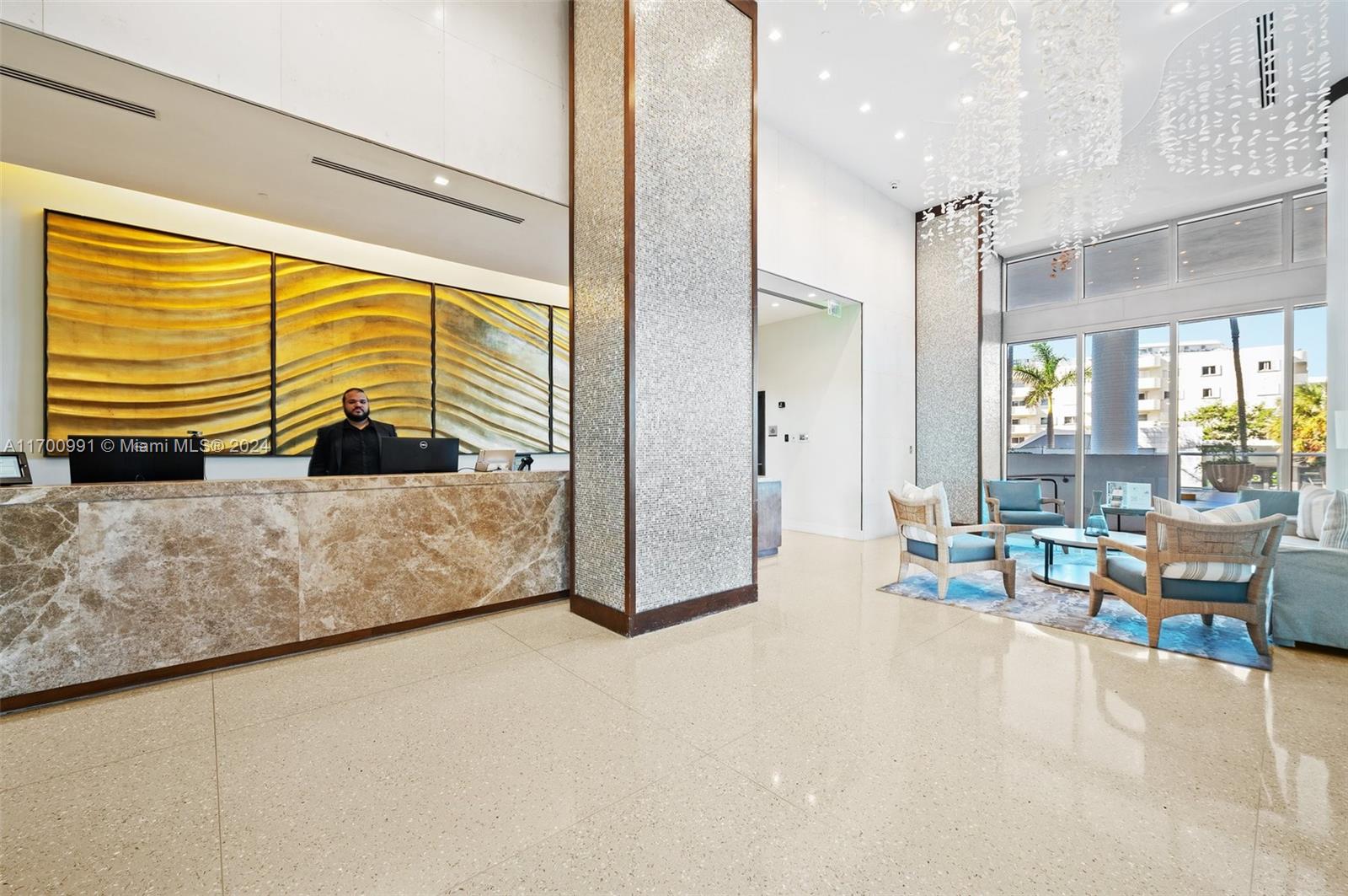 6799 Collins Ave Unit: CPH04