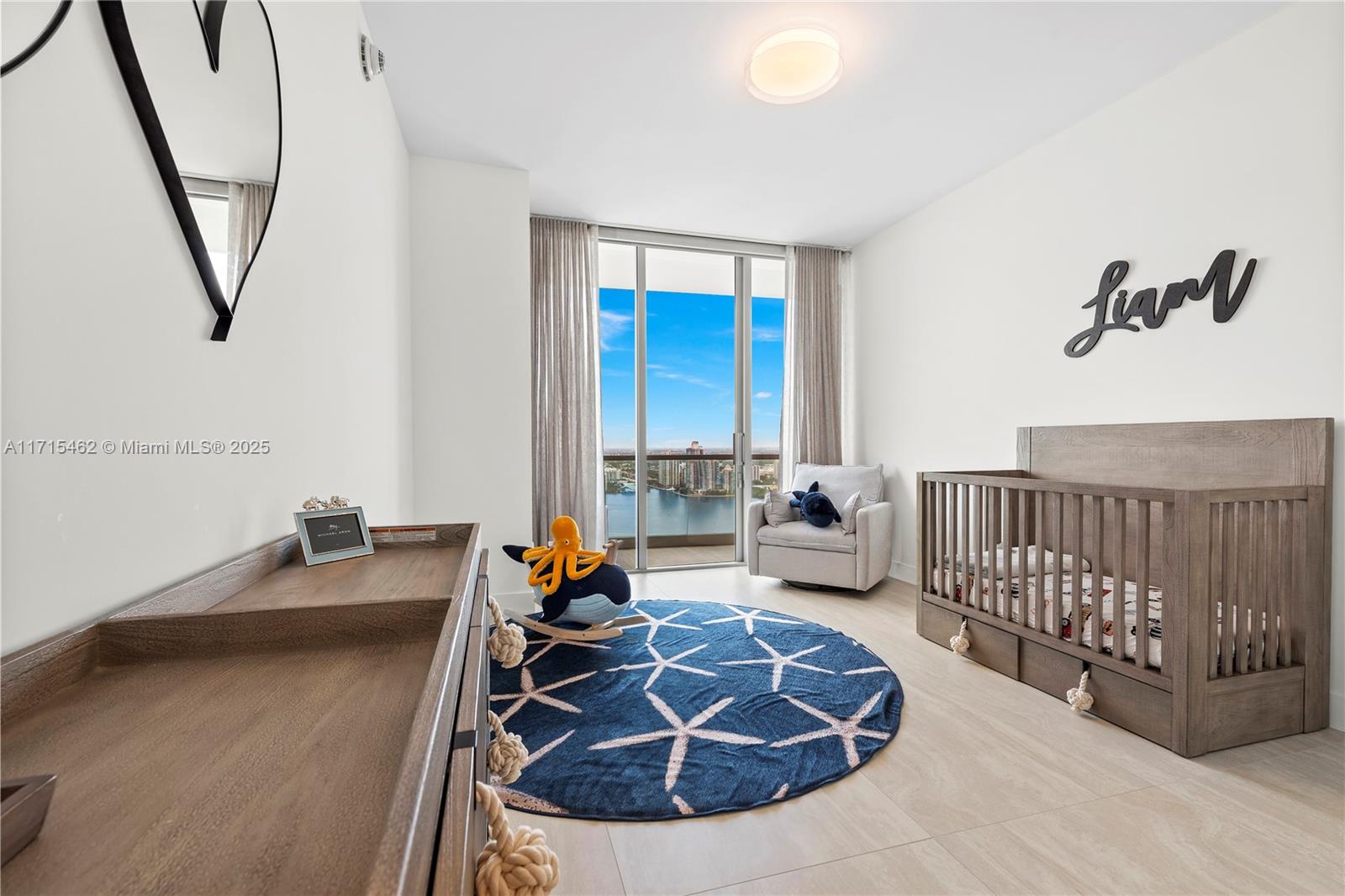 18501 Collins Ave # 3503