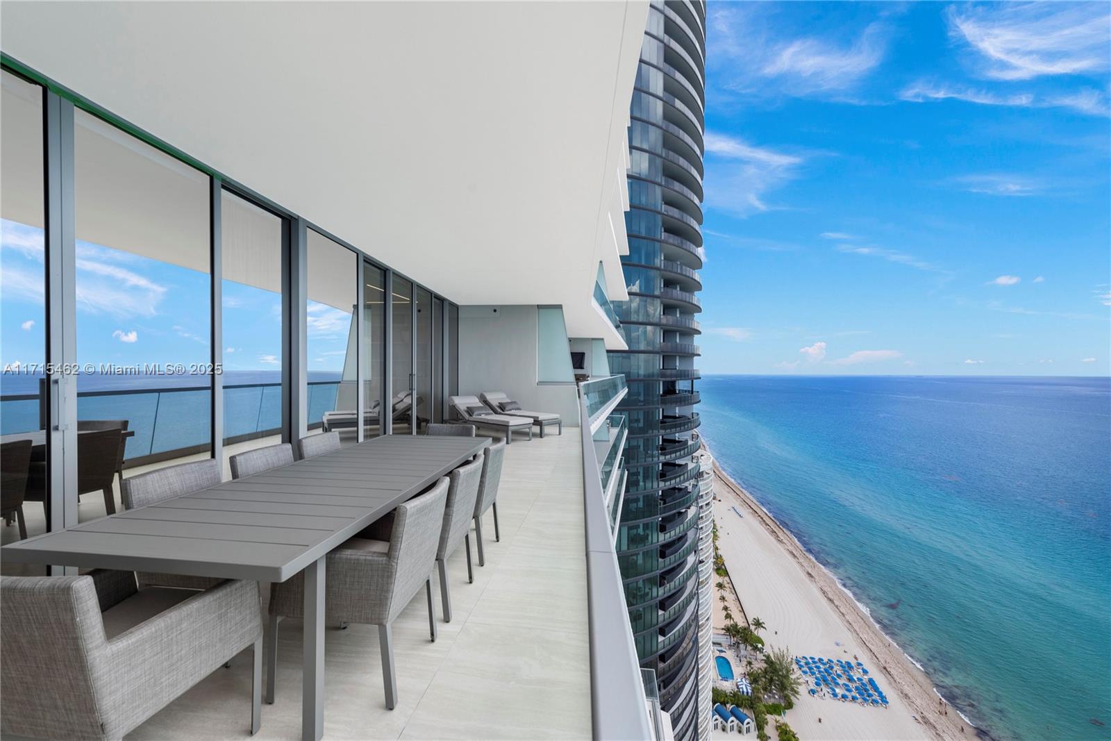 18501 Collins Ave # 3503