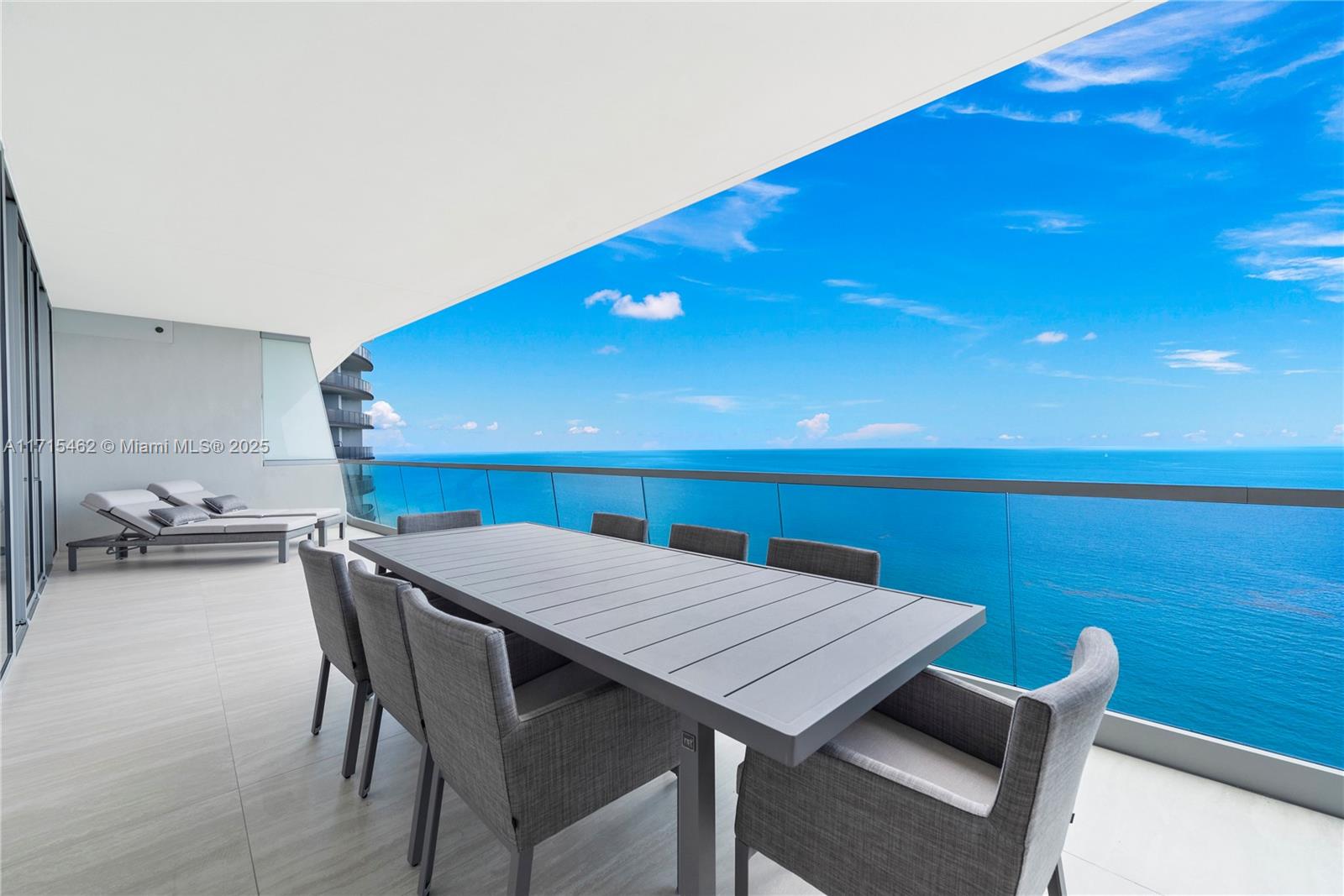 18501 Collins Ave # 3503