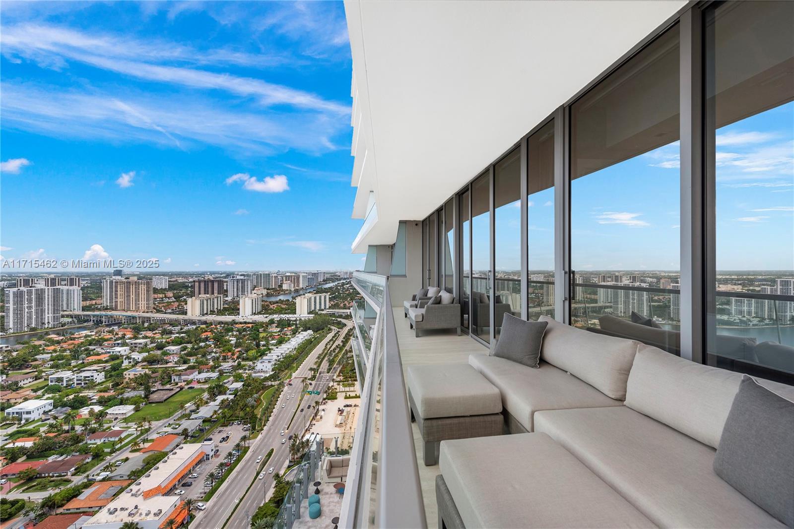 18501 Collins Ave # 3503
