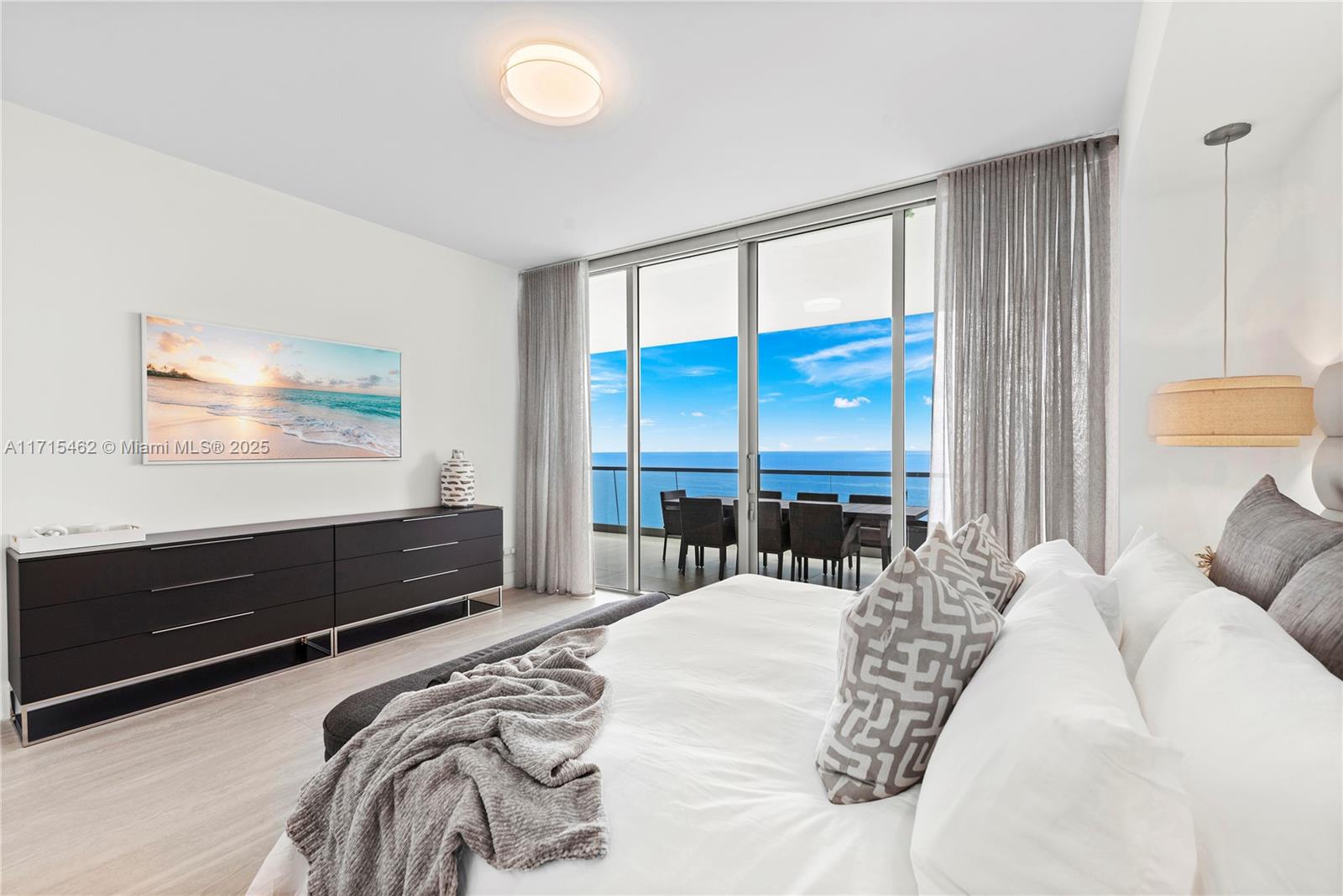 18501 Collins Ave # 3503