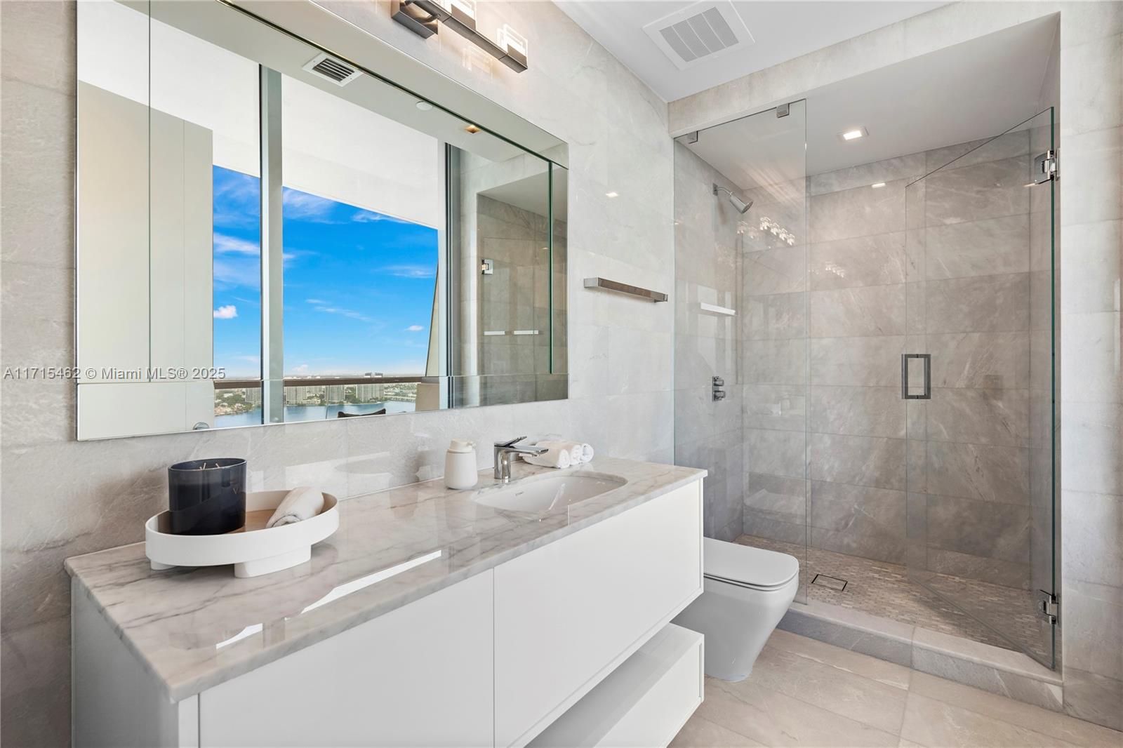18501 Collins Ave # 3503