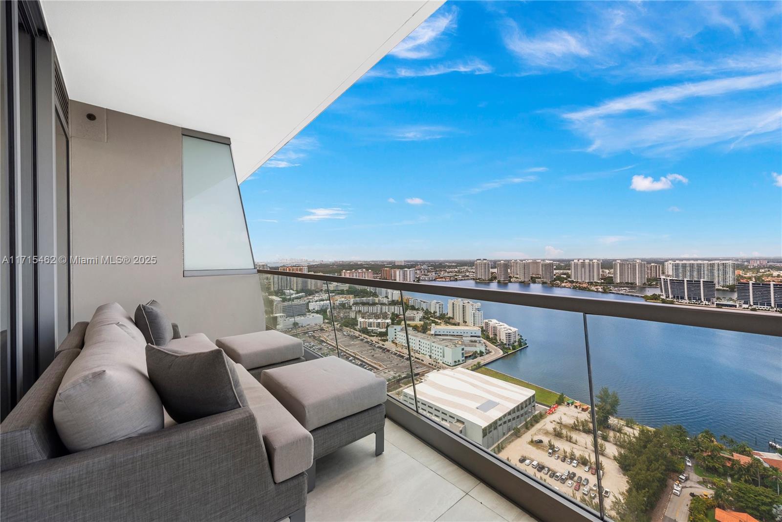 18501 Collins Ave # 3503