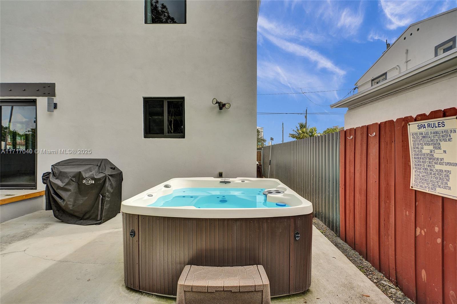 50 NW 24th Ave
