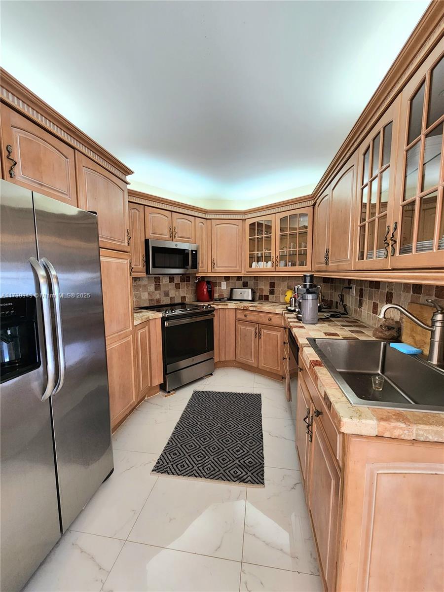 3725 S Ocean Dr # 1410