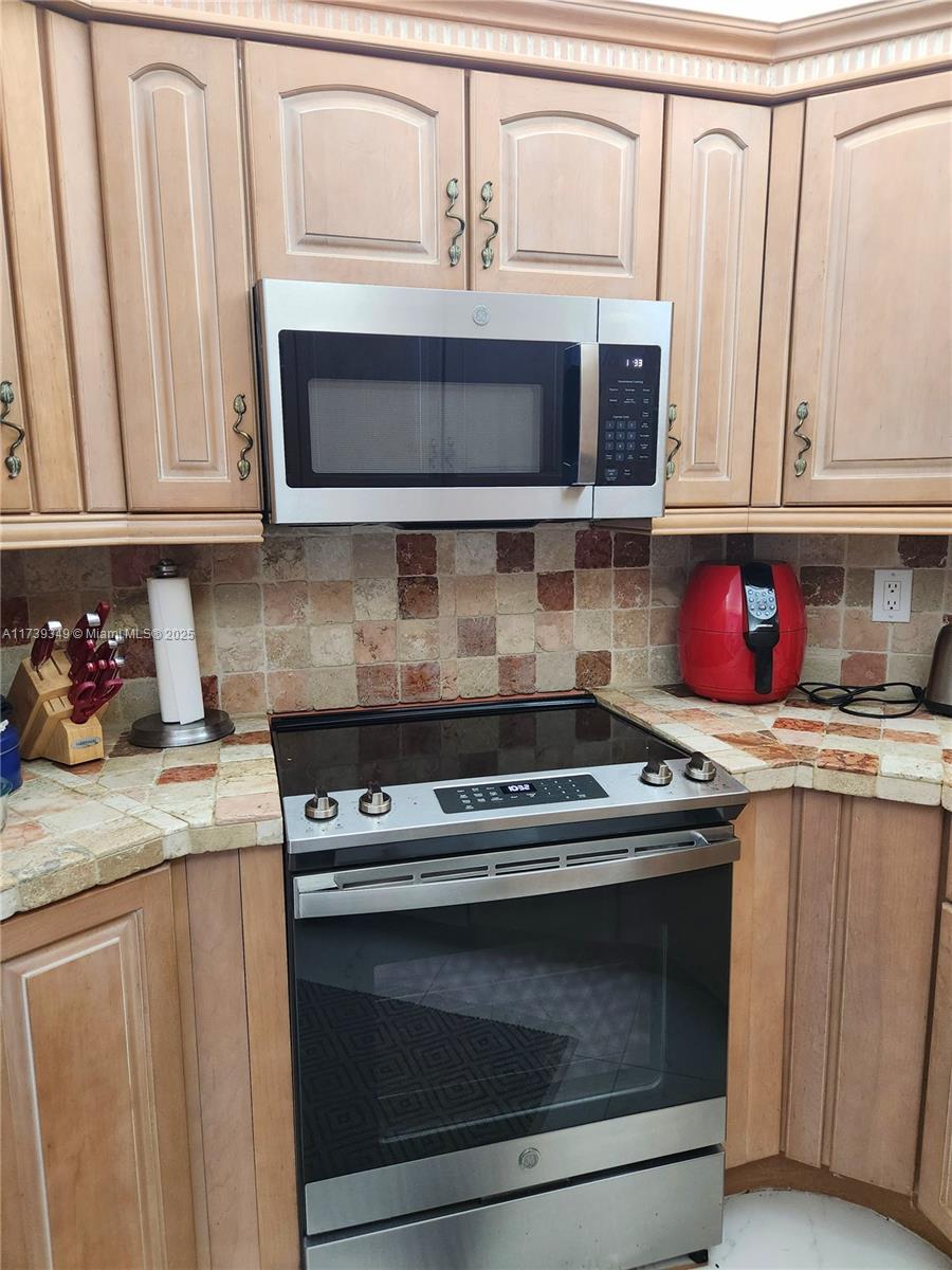 3725 S Ocean Dr # 1410