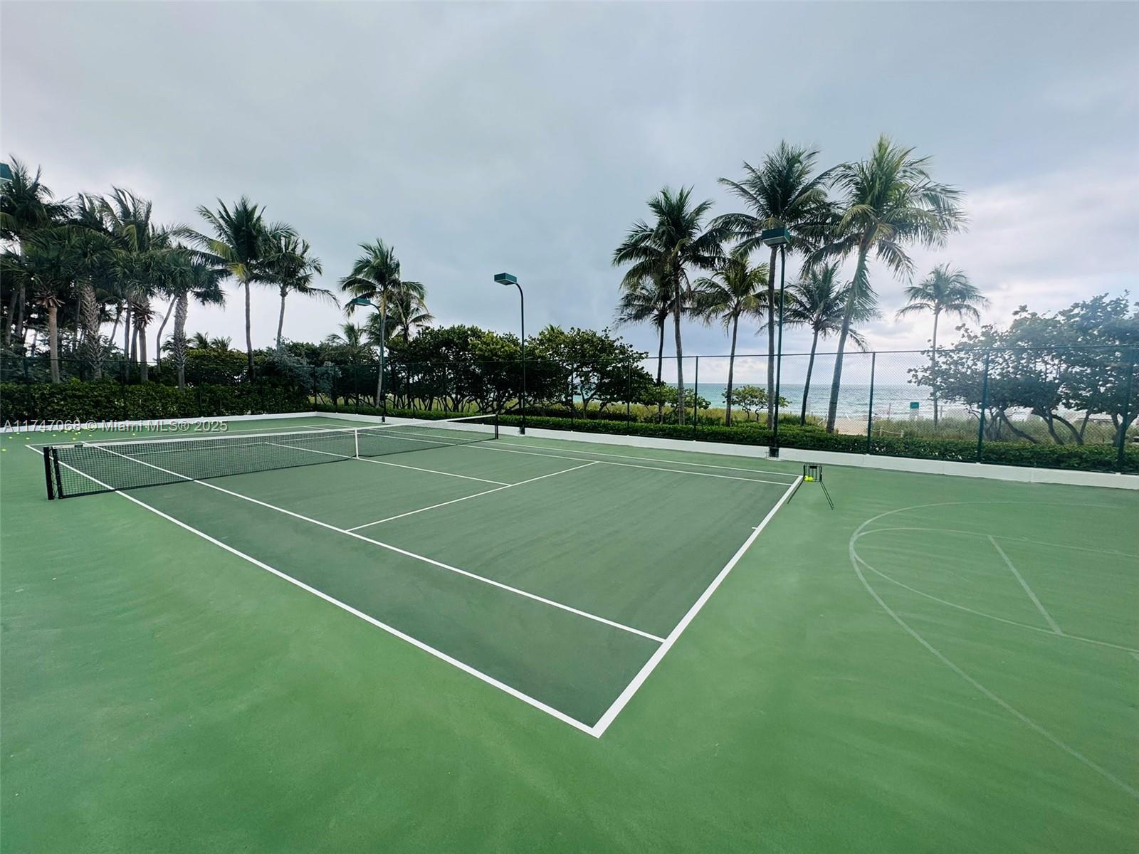 9601 Collins Ave # 1208