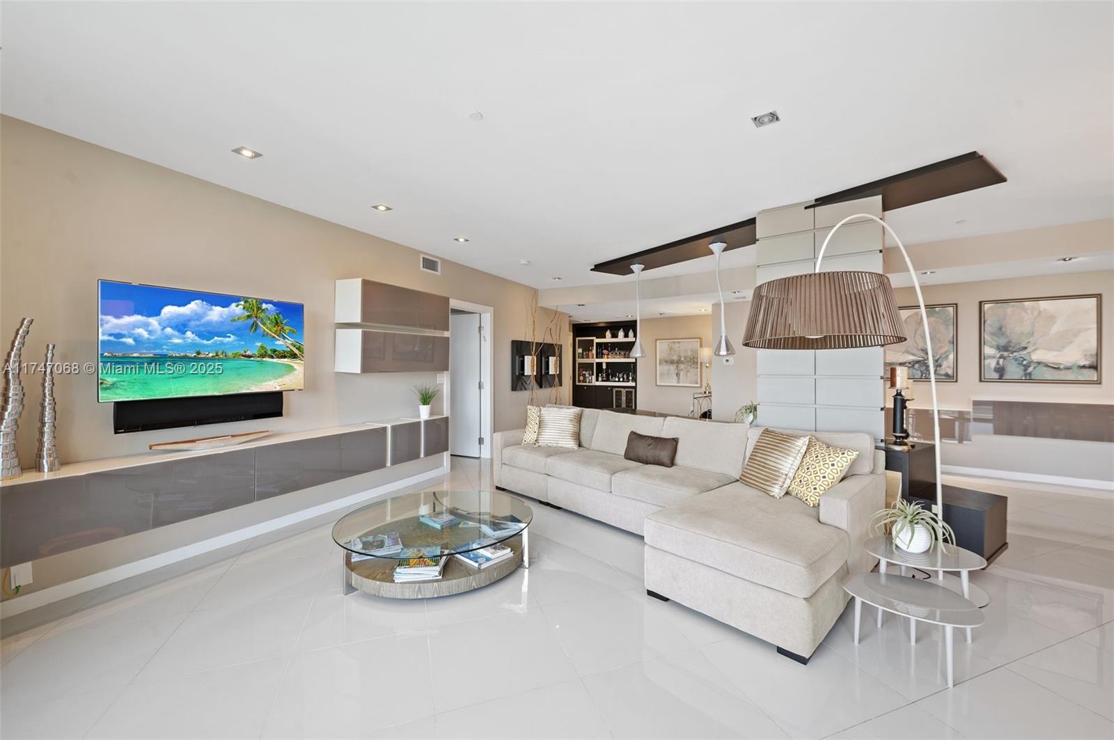9601 Collins Ave # 1208