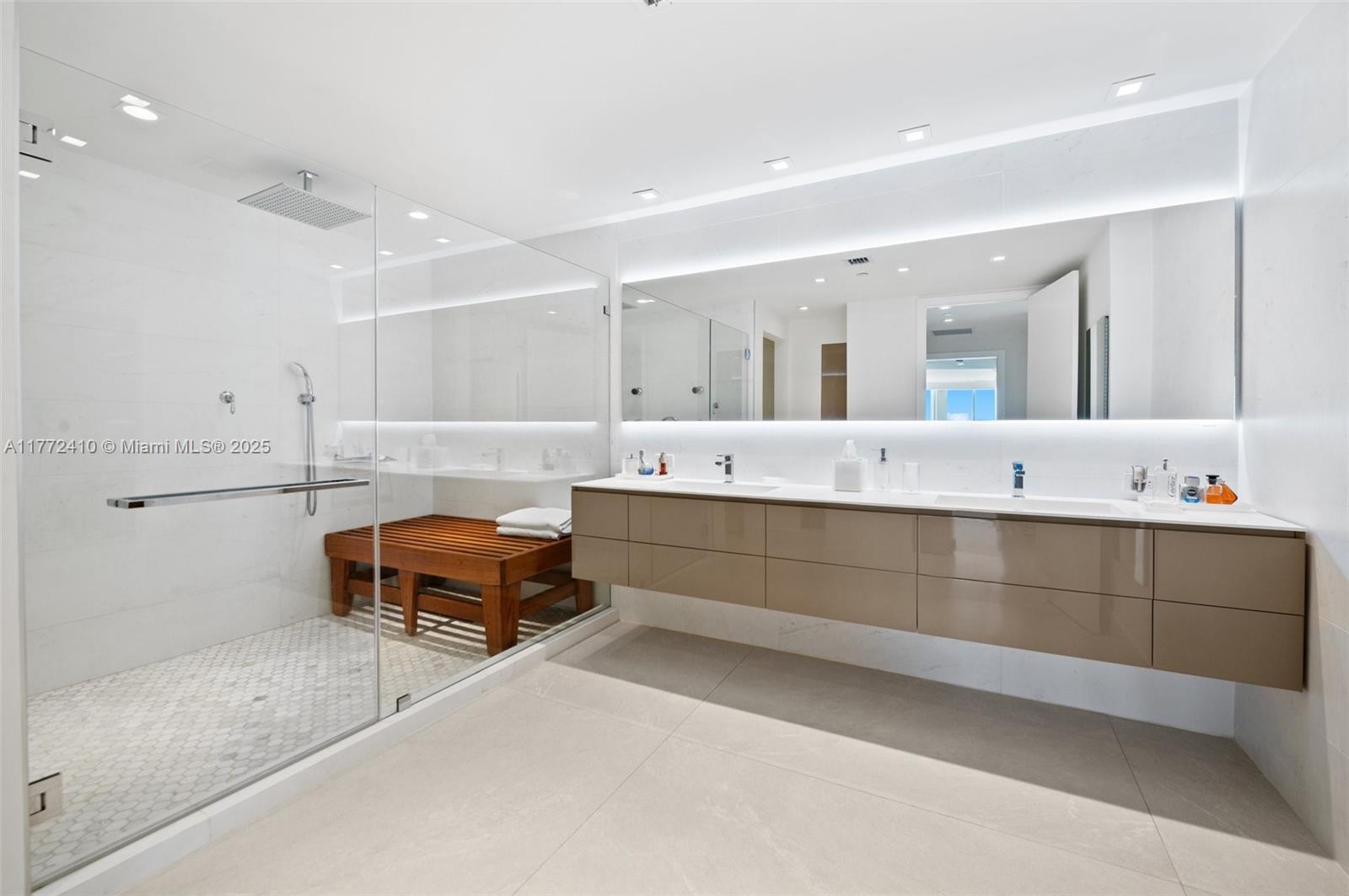 9601 Collins Ave # 1506