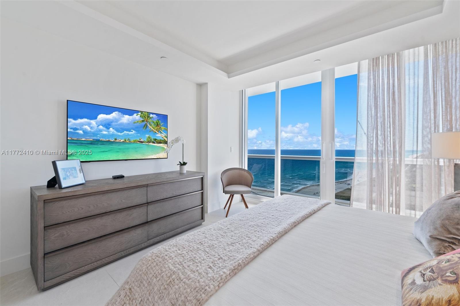 9601 Collins Ave # 1506