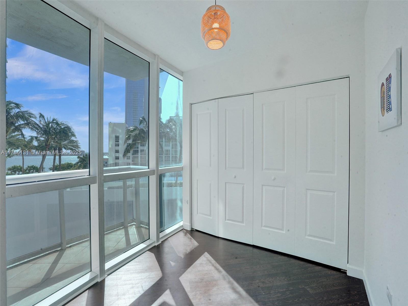 480 NE 30th St # 901